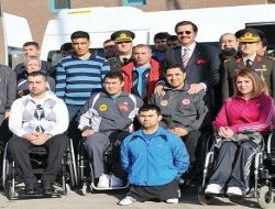 TSK'ya engelli minibüsü