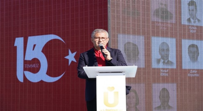 15 Temmuz Demokrasi ve Milli Birlik Günü sergisi Üsküdar Sahili'nde açıldı