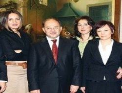 Akdağ kıdemli muhabir istedi