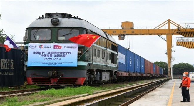 20 milyon maske 19 günlük tren yolculuğunun ardından Paris'e ulaştı