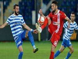 Ankaraspor takımı dağıtıyor