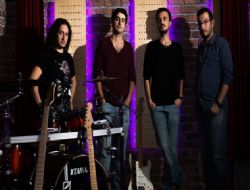 Renk ve Heavy Sky aynı sahnede