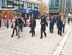 Selanik'te taşlar yerine oturdu