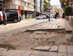 Kırık dökük kaldırımlar Başkent'e yakışmıyor
