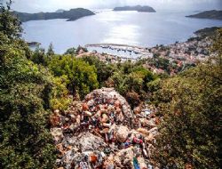 ‘Kirlenen dünya' Galeri Kara'da