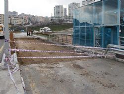 Çelik köprü dayanamadı