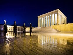 Anıtkabir'de 24 saat