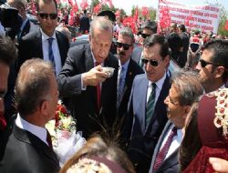 Cumhurbaşkanı'na ayranlı karşılama