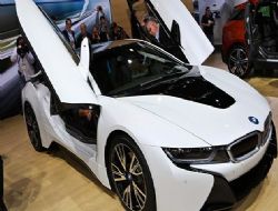 Shopping Fest'in büyük ödülü BMW i8