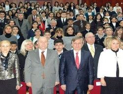 450 bin muhabirli lise gazetesi