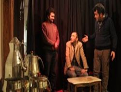 Başkent'te bir kestaneli tiyatro