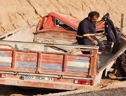 Kamyon devrildi 6 işçi yaralandı