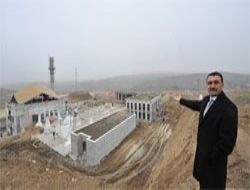Ortaköy Mezarlığı defin için hazırlanıyor
