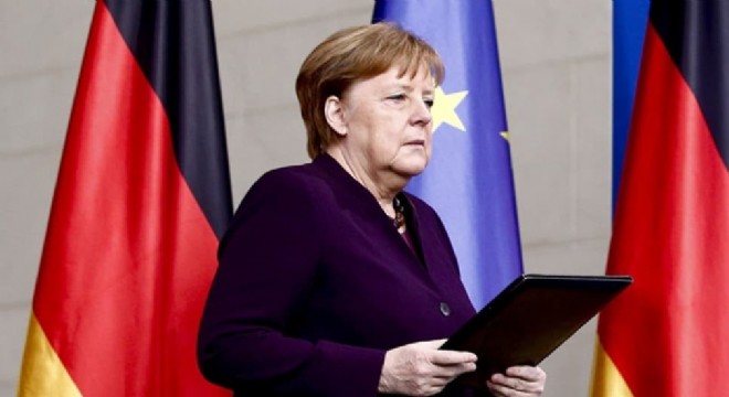 Almanya Başbakanı Merkel'den kritik koronavirüs açıklaması: Salgının başındayız