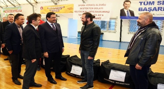 Amatör Kulüplere Başkan Ak desteği