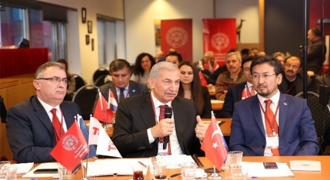 Avrupa Türkçe Yayınlar Sempozyumu'nda ‘Yeni İpek Yolu Projesi' tartışıldı