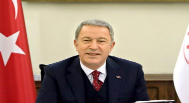 Bakan Akar'dan Anneler Günü mesajı