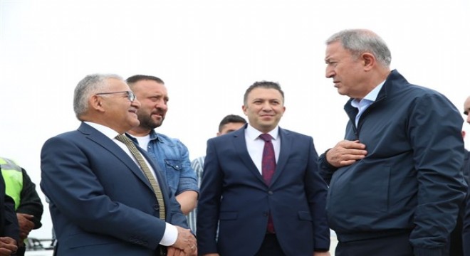 Bakan Akar ile Büyükkılıç'tan yeni havalimanı incelemesi