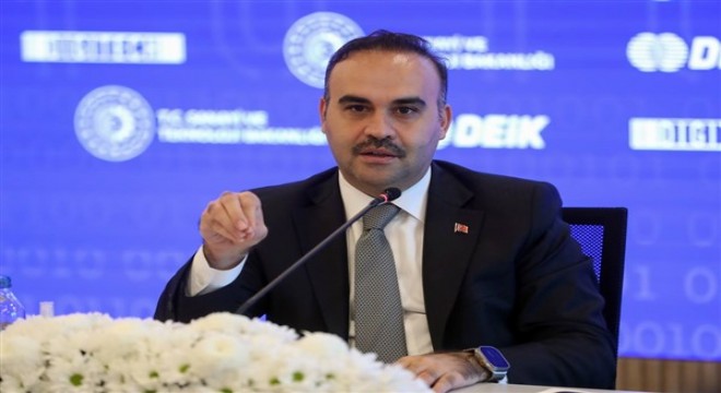 Bakan Kacır, İslam İşbirliği Gençlik Forumu Uluslararası Kuluçka Merkezi açılışını yaptı