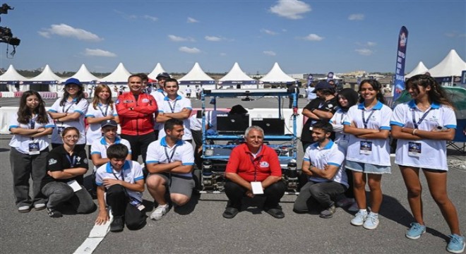 Bakan Kacır, Robotaksi Binek Otonom Yarışması'nın final etabı için start verdi