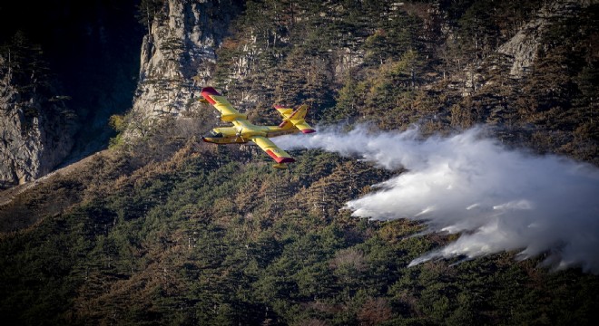 Bakan Yumaklı: Yunanistan'daki yangınına müdahale için 2 uçak ve 1 helikopter havalandı