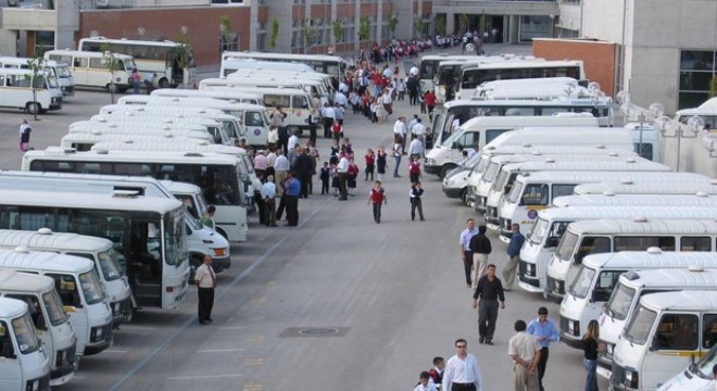 ‘Başımızın belası korsan servisler'