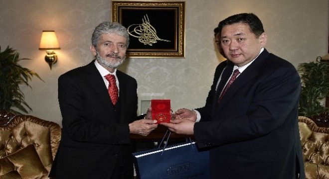 Başkan Tuna'ya yabancı konuk ziyaretleri sürüyor