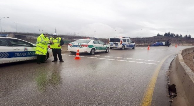 Başkent'te trafik kazası: 1 ölü, 2 ağır yaralı