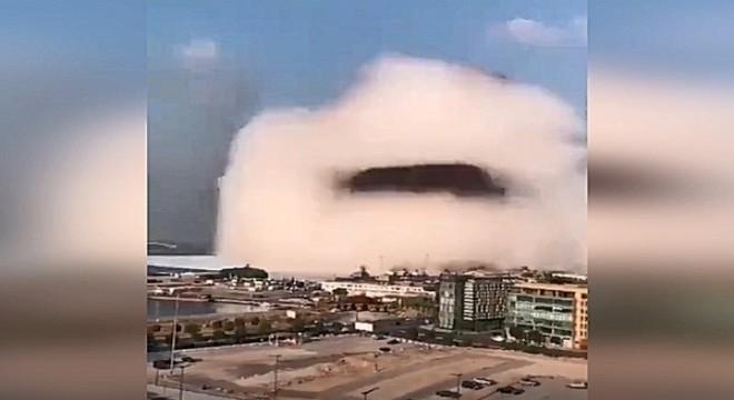 Beyrut'ta yaşanılan patlamaya neden olduğuna ilişkin varsayımlar sürüyor