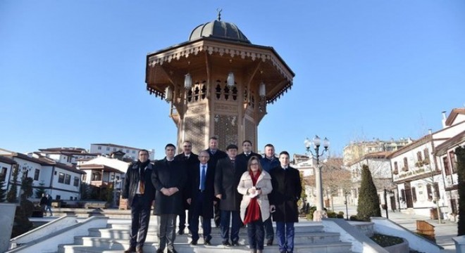 Bosnalı Bakan Hamamönü'nde