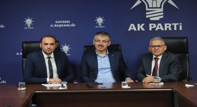 Büyükkılıç, AK Parti İlçe Yönetim Toplantısı'na katıldı