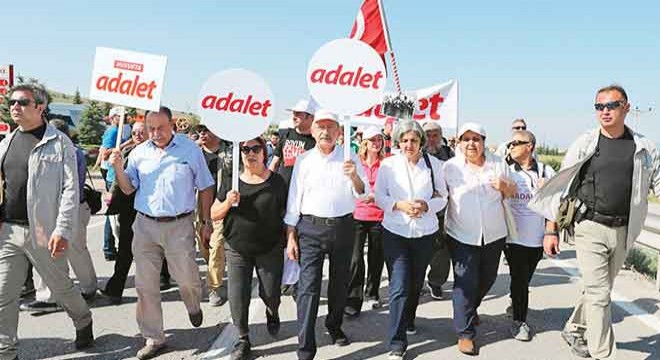 CHP'den pes dedirten kurultay!
