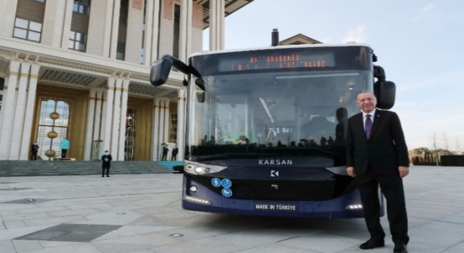 Cumhurbaşkanı Erdoğan, Kabine toplantısına Karsan Otonom Atak Electric'le gitti