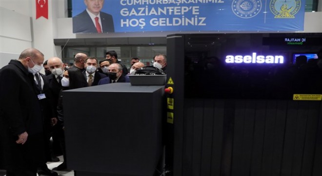 Cumhurbaşkanı Erdoğan yerli x-ray cihazı Arın'ı inceledi