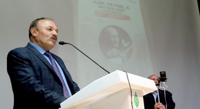 Dostları Aşık Veysel'i andı