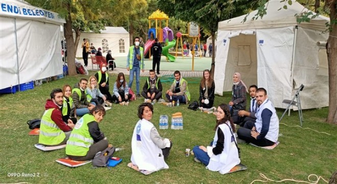 Dünya Doktorları İzmir'i yalnız bırakmıyor