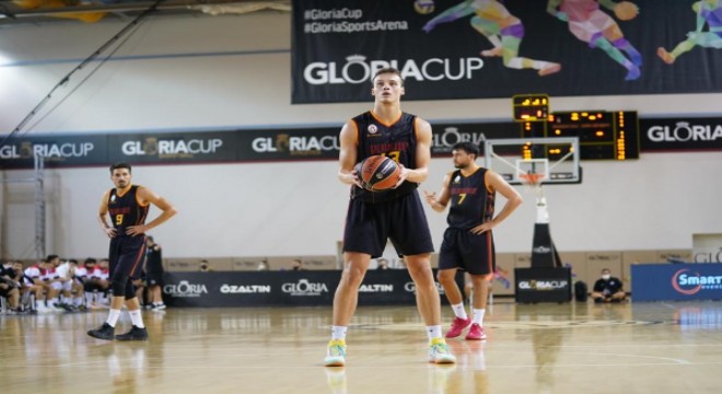 Gloria Cup Uluslararası Erkekler Basketbol Turnuvası'nda ikinci yarı başlıyor