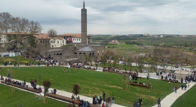 Güneydoğu'da kayyum atanan şehirlere güzellik geldi