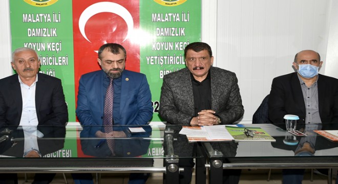 Gürkan, Damızlık Koyun Keçi Yetiştiricileri Birliği'ni ziyaret etti