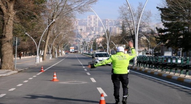 İçişleri Bakanlığı'ndan araç sahiplerine plaka uyarısı