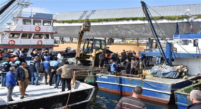 İstanbul Boğazı ve Marmara'da geniş çaplı denetim yasadışı trol avcılığına geçit yok