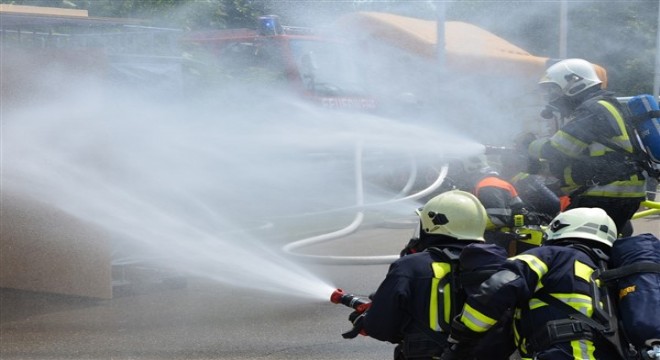 İstanbul'da yangına müdahale sırasında yaralanan itfaiye eri şehit oldu