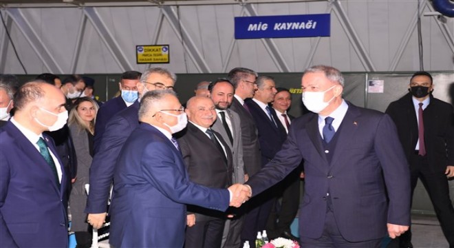 Kayseri Uçak Fabrikası kitabı tanıtım töreni Bakan Akar'ın katılımı ile gerçekleşti