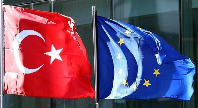Macaristan Savunma Bakanı: Türkiye'ye müteşekkiriz