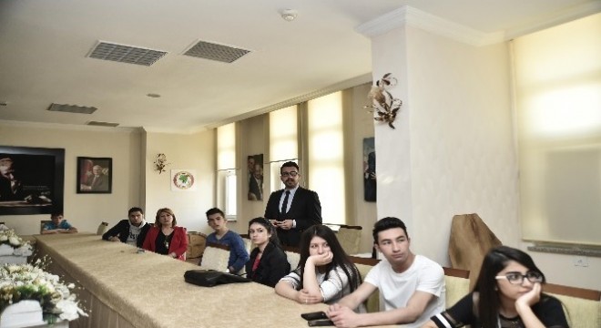 Mamak Belediyesi stajyerlerine “bağımlılık” semineri