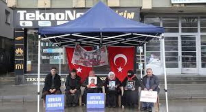 Muş'ta Ailelerden Evlatlarına Teslim Ol Çağrısı