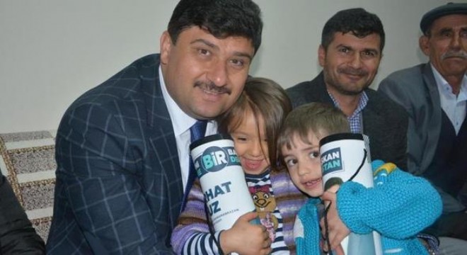 Oğuz'dan çocuklara satranç takımı