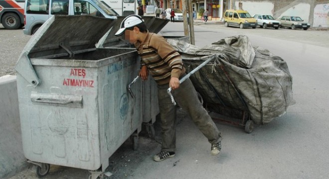 Okul yerine işe gitmesinler