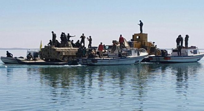 Rakka operasyonu'nda Fırat Nehri'nden böyle geçtiler