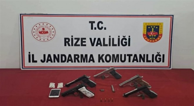 Rize'de 5 adet ruhsatsız tabanca ele geçirildi